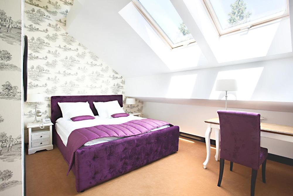 Hotel Dwor Sanna Wierzchowiska Zimmer foto
