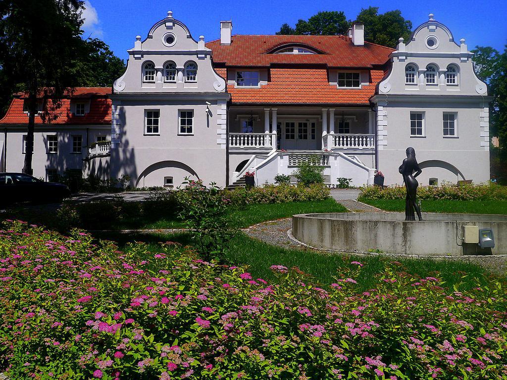 Hotel Dwor Sanna Wierzchowiska Exterior foto